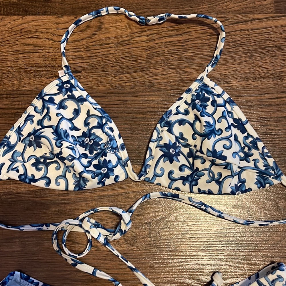 Victoria Secret Bikini Small - Picture 3 of 6